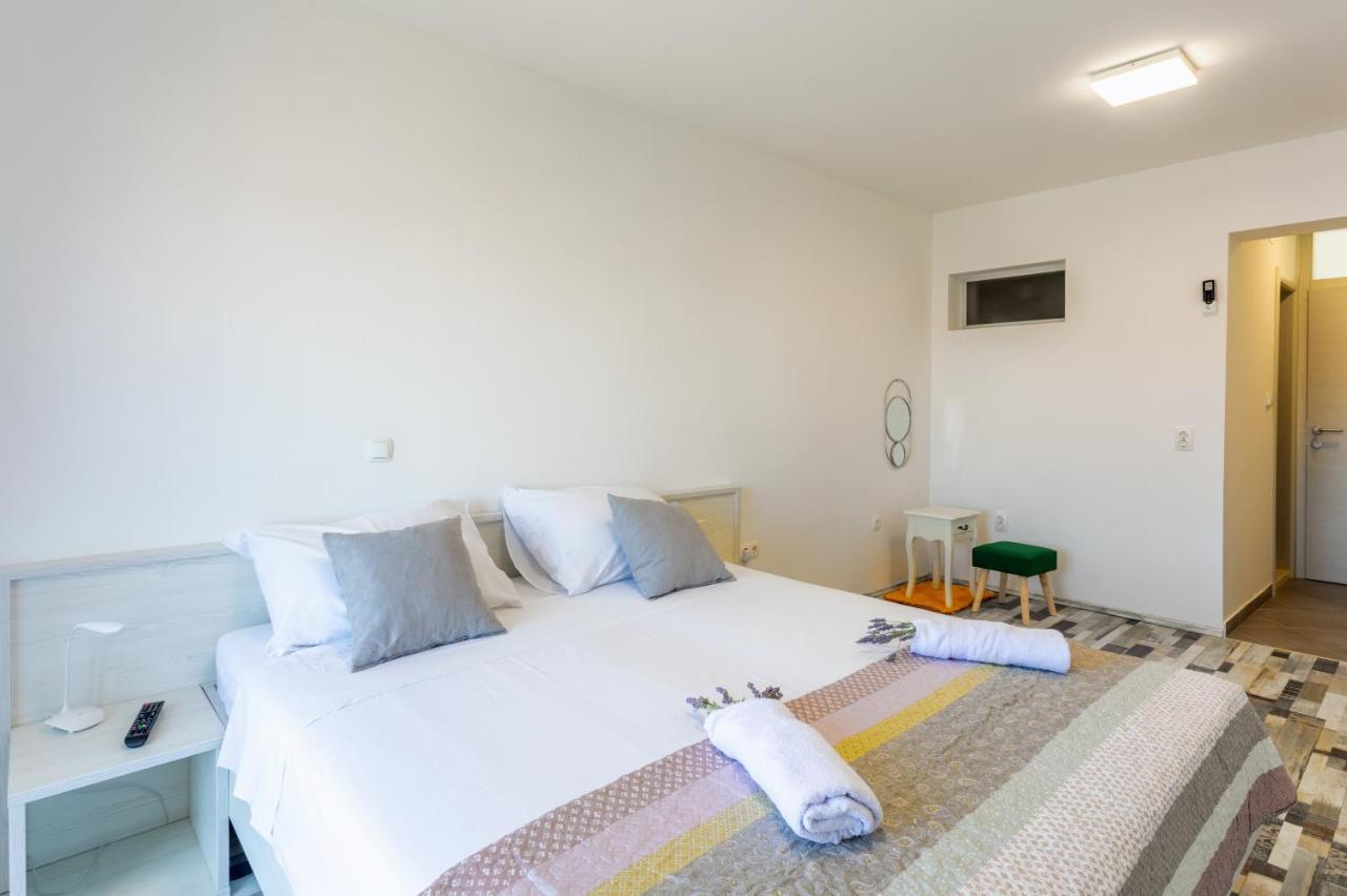 Apartments Luksa - Zf Hvar Hvar Town Luaran gambar