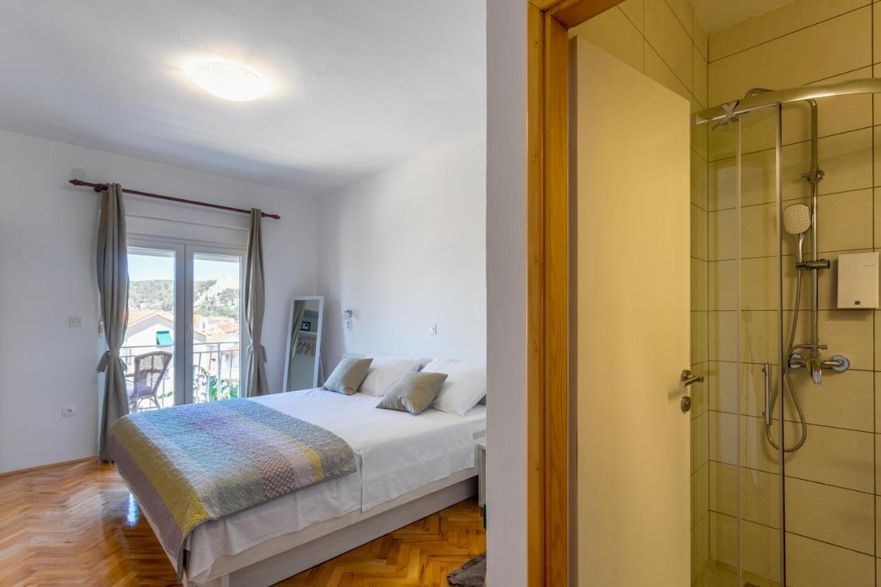 Apartments Luksa - Zf Hvar Hvar Town Luaran gambar