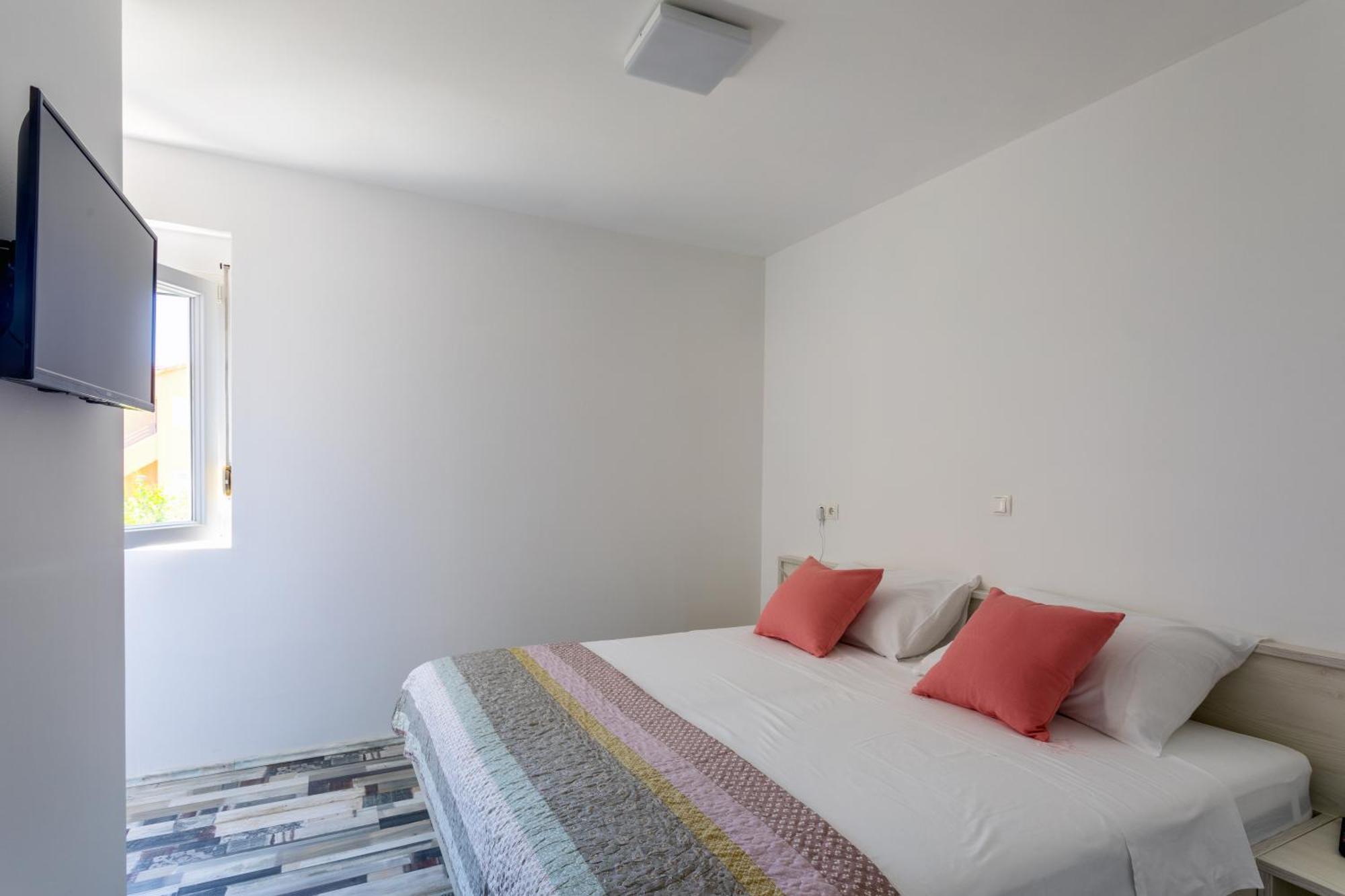 Apartments Luksa - Zf Hvar Hvar Town Luaran gambar