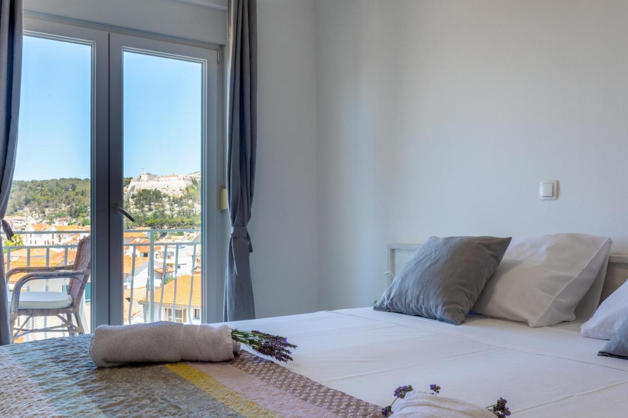 Apartments Luksa - Zf Hvar Hvar Town Luaran gambar