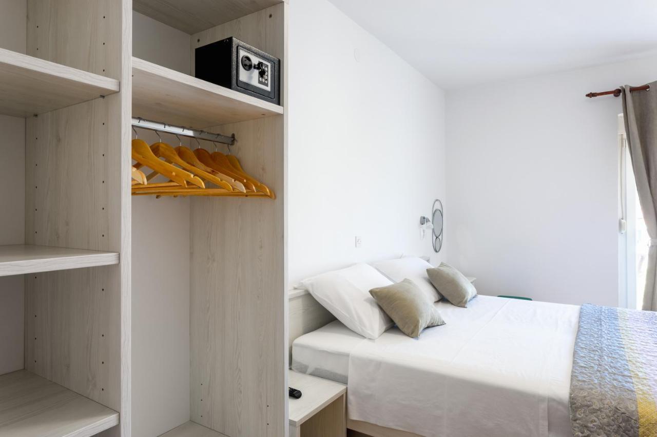 Apartments Luksa - Zf Hvar Hvar Town Luaran gambar