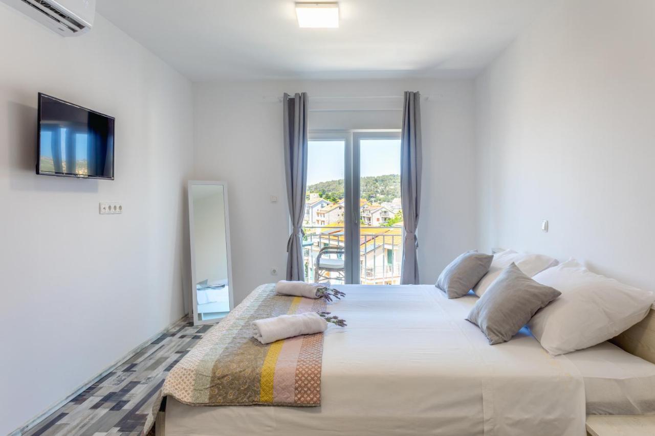 Apartments Luksa - Zf Hvar Hvar Town Luaran gambar