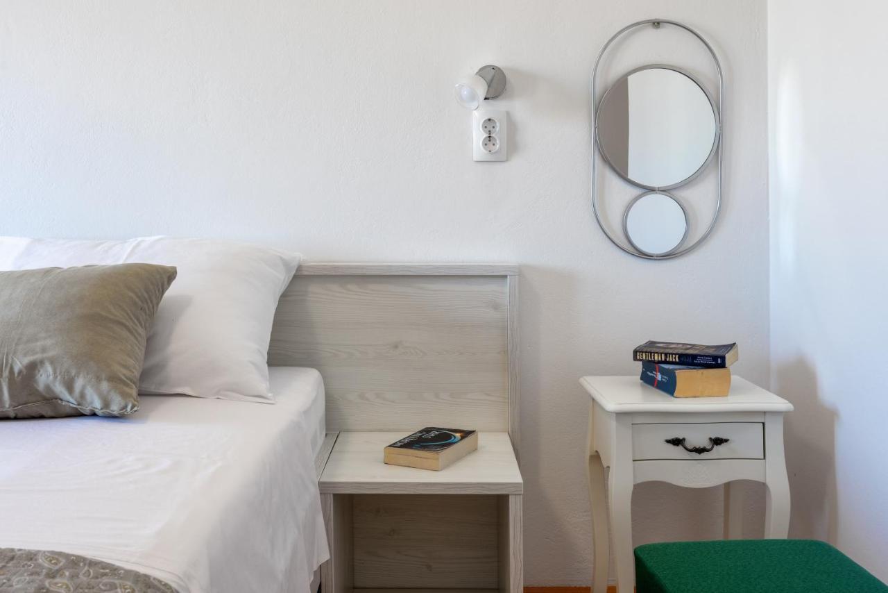 Apartments Luksa - Zf Hvar Hvar Town Luaran gambar