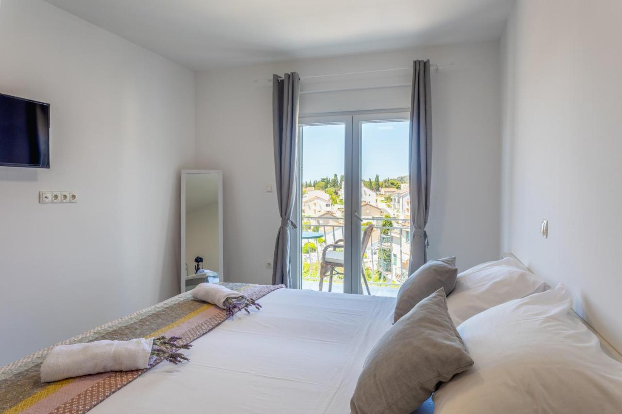 Apartments Luksa - Zf Hvar Hvar Town Luaran gambar