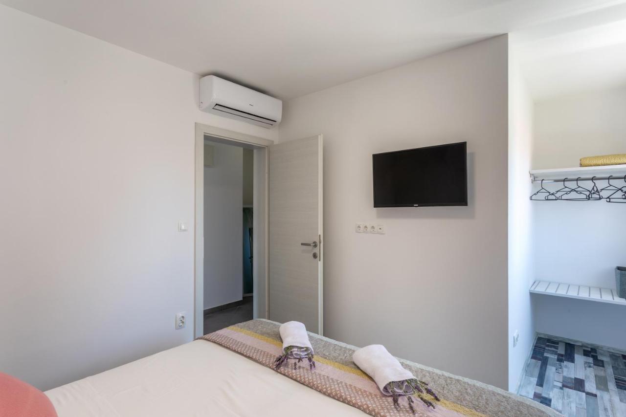 Apartments Luksa - Zf Hvar Hvar Town Luaran gambar