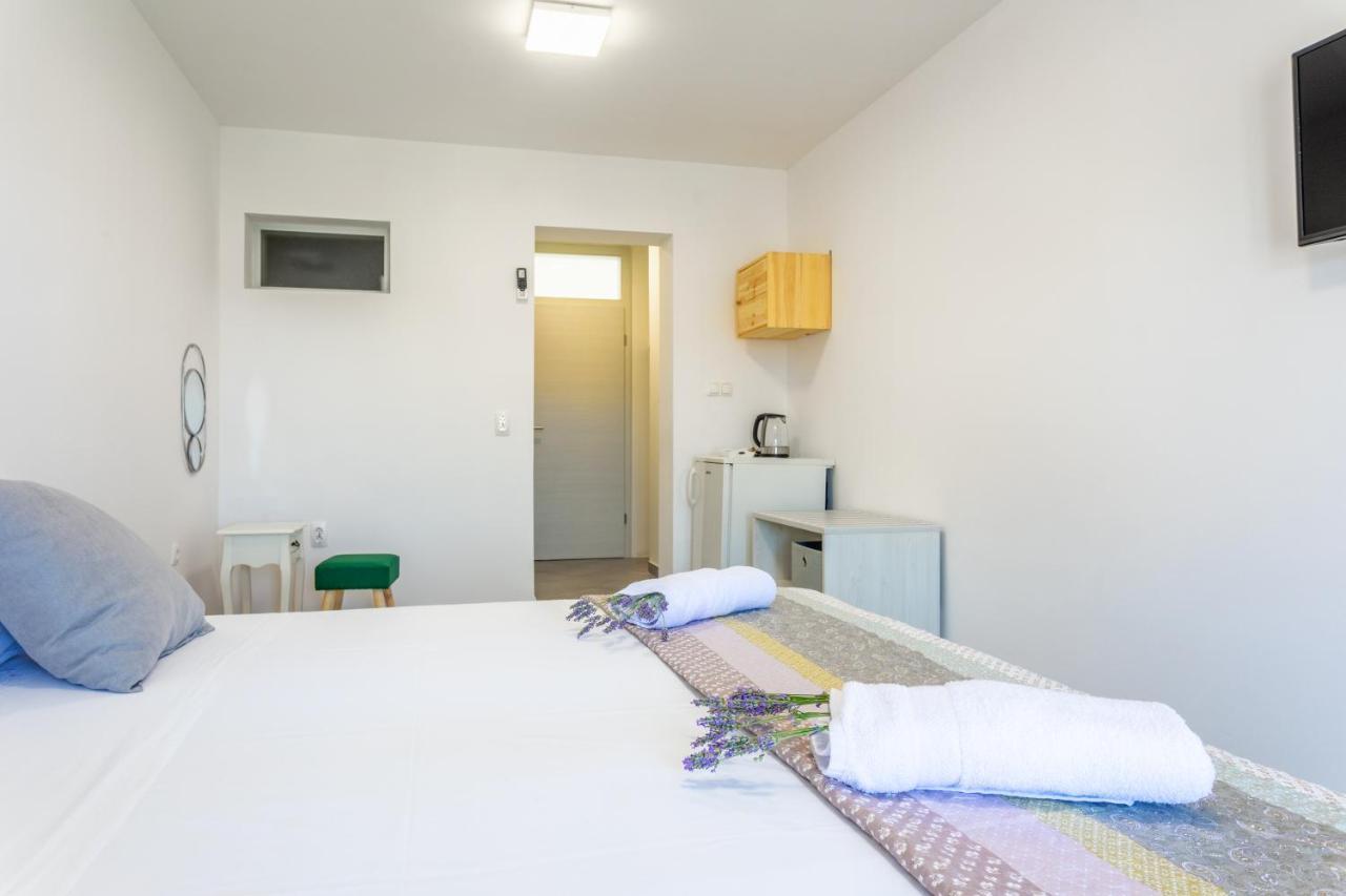 Apartments Luksa - Zf Hvar Hvar Town Luaran gambar